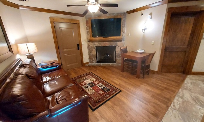 Gatlinburg Resort | Cozy Mountain Cabin Resort Experience for Families