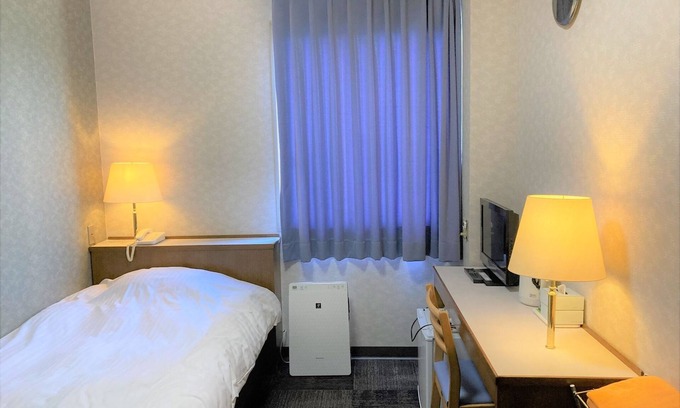 Anan Hotel | Cozy Single Room with Kitchen & Breakfast at Anan Tokushima