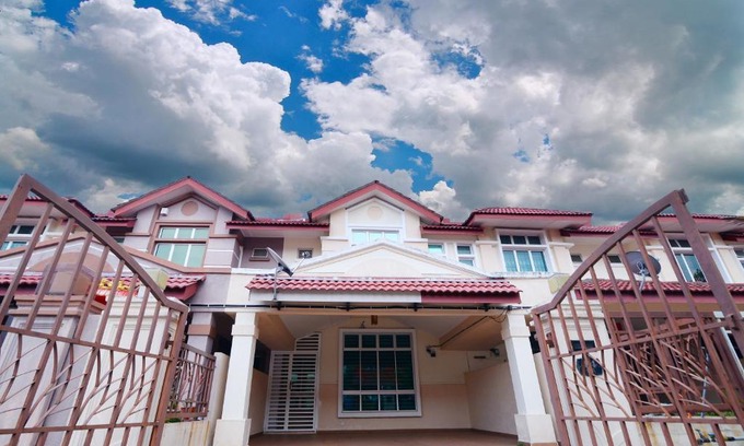 Mersing House | Discover Singstay Guesthouse: Child-Friendly Haven