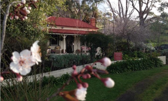 Maldon House | Discover Sinnamons Cottage: Pet & Child Friendly Retreat