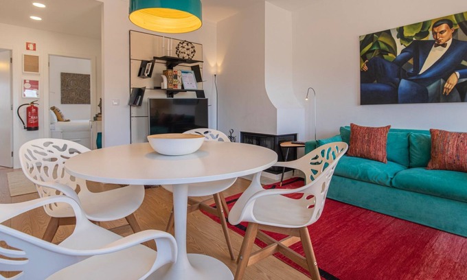 Santa Maria e Sao Miguel Apartment | Scenic Sintra Mountain View with Family-Friendly Amenities