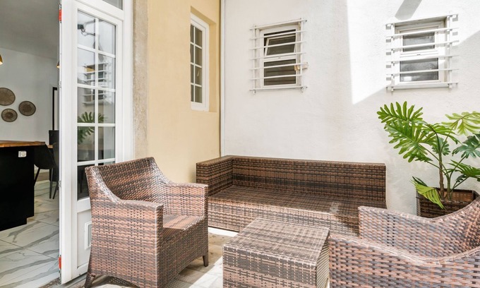 Santa Maria e Sao Miguel Apartment | Discover Sintra Retreat Residences | Family-Friendly Getaway