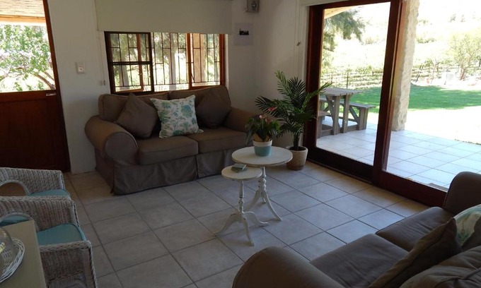 Ladismith House | Oceanfront Escape at Sipreslaan Selfsorg Gastehuis