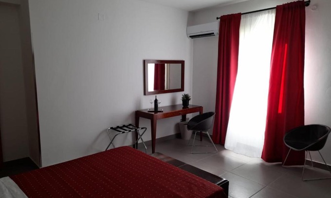 Epipoli Bed & Breakfast | Experience Siracusa: Breakfast and Rooms with High Ratings