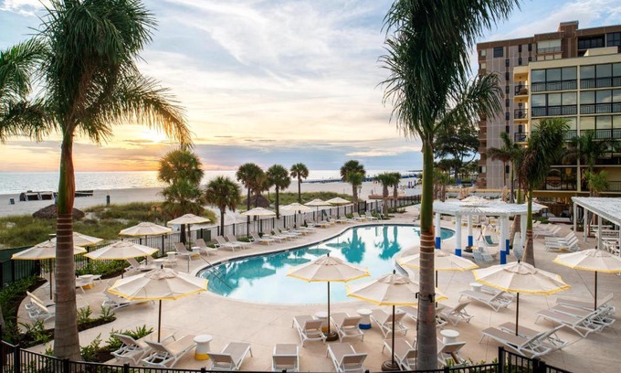 St. Pete Beach Resort | Experience Relaxation at Sirata Beach Resort with Ocean Views