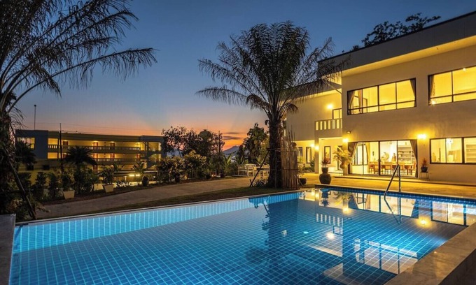 Wichit House | Experience Serenity at Sirinary Villa with Amazing Sea View