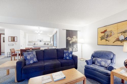 Sisters Apartment | Discover Sisters Secret: Family-Friendly with Pool & Hot Tub