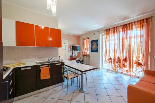 Lugana Apartment | Sisy by the Lake - con piscina e WiFi