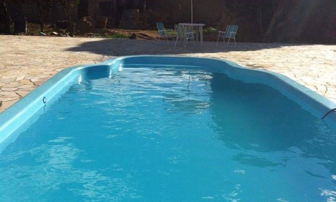 Inconfidentes House | Discover Site Lutaif: Pet-Friendly Retreat with Pool