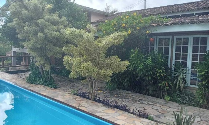 Salesopolis House | Relax by the Pool with Panoramic Deck Views