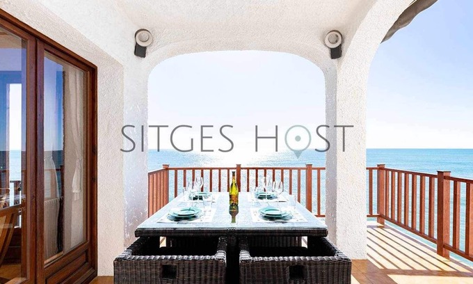 Sitges Apartment | Seaside Escape at Sitges Casa del Mar - Pet Friendly Retreat
