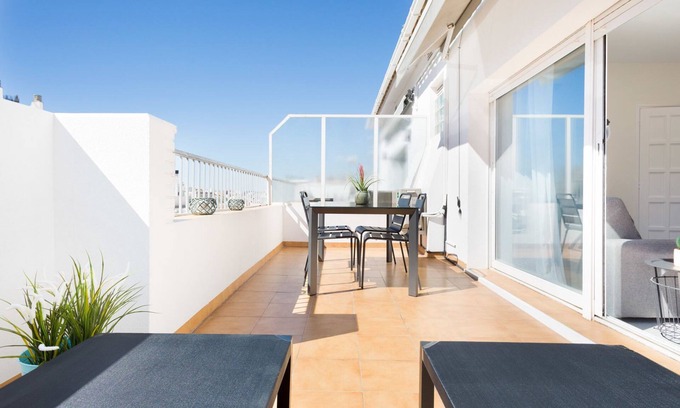 Sitges Apartment | Relax at Sitges Group Calm Beach - 4-Star Oceanfront Escape