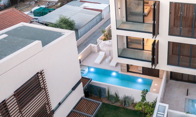 Nikita Villa | Elegant SithoniaRS Villa with Private Pool & Garden Retreat