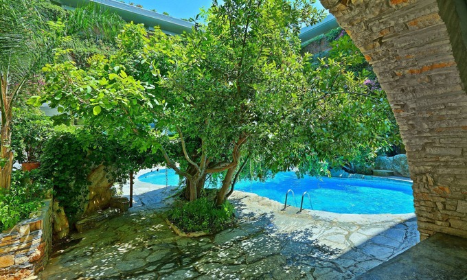 Sitia Hotel | Elegant Sitia Beach City Resort & Spa: Ocean Views Await