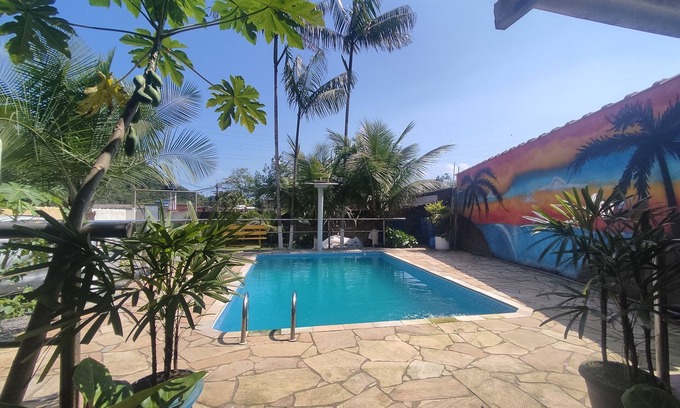 Santos House | Easy Access to Guarujá Beaches with Family-Friendly Amenities