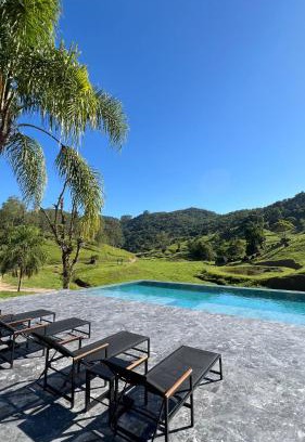 Armazem Cabin | Exceptional Stay at Sitio do Galdino with Hot Tub & Pets