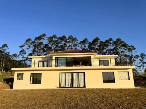 Sao Miguel Arcanjo Villa | Discover Sitio Lipa - Villa da Mata: Family & Pet Friendly