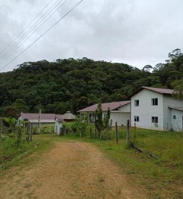 Sao Pedro de Alcantara House | Cozy Sitio São Francisco de Assis: Pet-Friendly Retreat