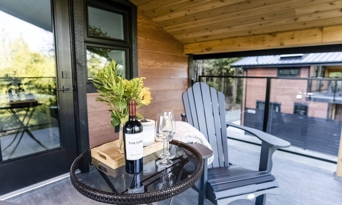 Ucluelet Cabin | Relaxing Sitka Cabin: Oceanfront Retreat with Spa & Breakfast