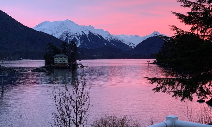 Sitka House | Oceanfront Townhome Retreat with Spa & Hot Tub Access