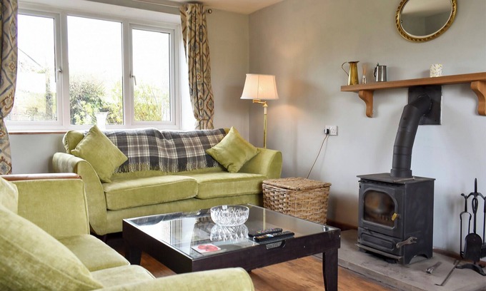 Maulds Meaburn Cottage | Tranquil Retreat Perfect for Families and Couples Getaways