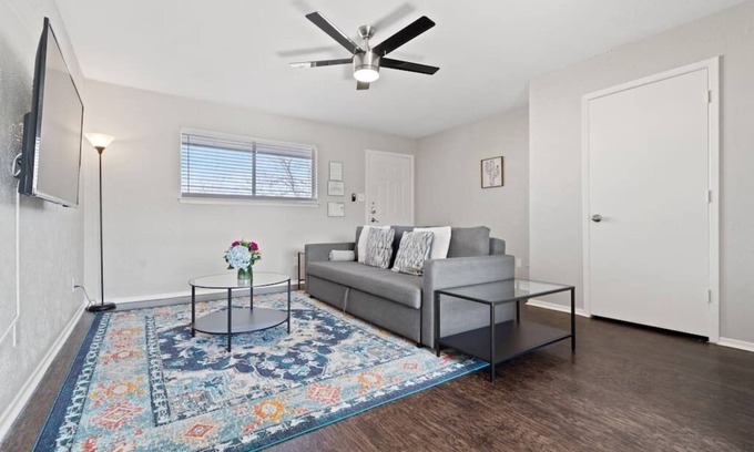 Central Arlington Apartment | Experience Six Flags Suite with King Bed and Family Amenities