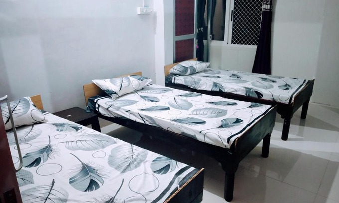 Chhibramau Hotel | Top-Rated Siya Ram Lodge: Family-Friendly with Breakfast