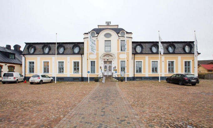 Sjobo Hotel | Discover Sjöbo Gästgifvaregård: Family-Friendly Retreat