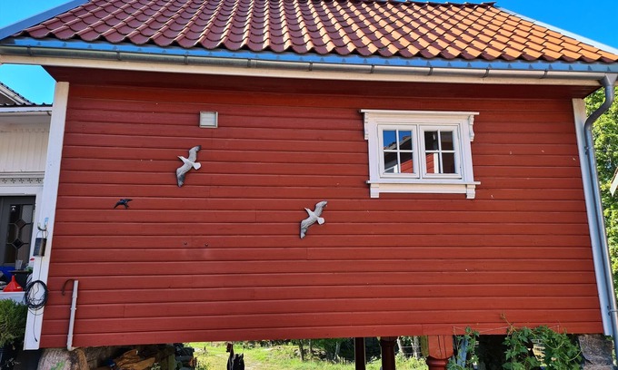 Jomfruland Cabin | Charming Stabbur in the Heart of Kragerø Skjærgård