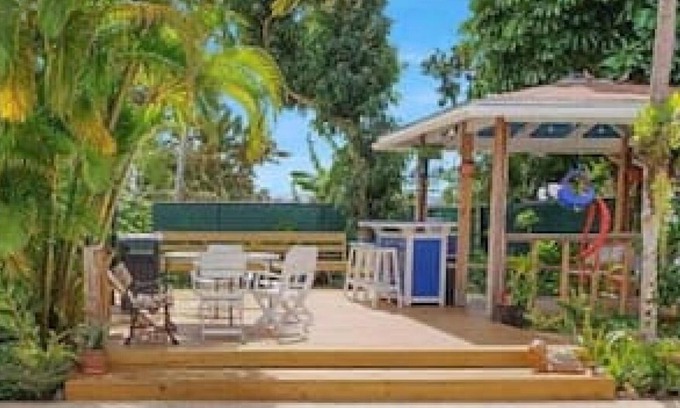 Rio Piedras House | Discover SJU Parrot House: Private Home with Pool & Spa