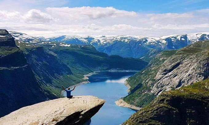 Skanevik Hotel | Cozy Skånevik Fjordhotel with Ocean View & Pool Access