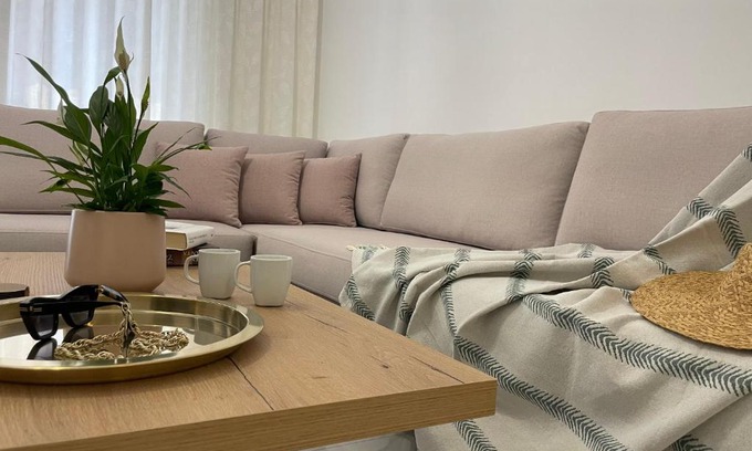 Koum Kapi Apartment | Elegant SK Luxury Residence: Rated 9.7/10 & Family-Friendly