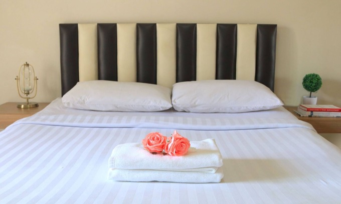 Khanna Yao Hotel | Budget-Friendly SK Resort with Breakfast & Family Amenities