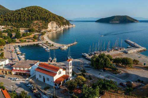 Neo Klima Apartment | Pet-Friendly SK Studios & Apartments with Ocean Views