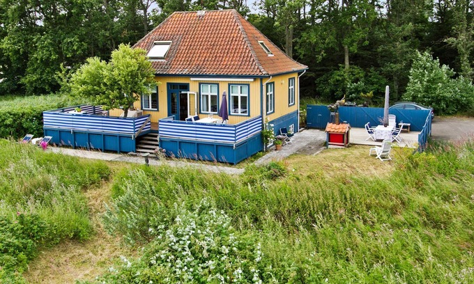 Nyborg Cottage | Beachfront Skærven Cottage: Ocean Views and Relaxation