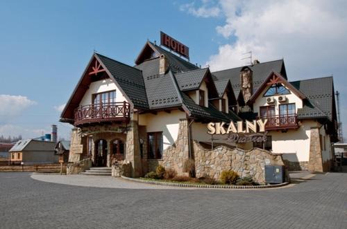 Ludzmierz Hotel | Skalny Dworek: Top-Rated Stay with Hot Tub & Restaurant