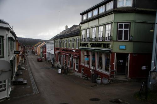 Galaa Apartment | Discover Skanckegårdene AS: Pet-Friendly Retreat with Hot Tub