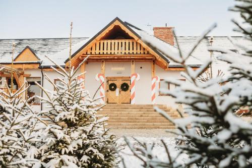 gmina Stare Miasto Resort | Pet-Friendly Skansen Bicz Resort with Oceanfront Views