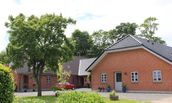 Jelling Apartment | Skelgaard Ferielejlighed: Rated 9.4/10, Family-Friendly Stay