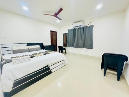 Visakhapatnam Hotel | Sketch Family Restaurant & Rooms