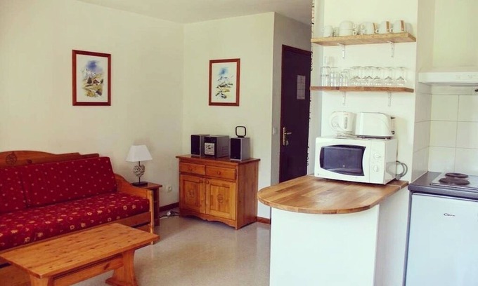 Valfrejus Apartment | Comfortable Ski Apartment for 4-6 Near Valfréjus Slopes
