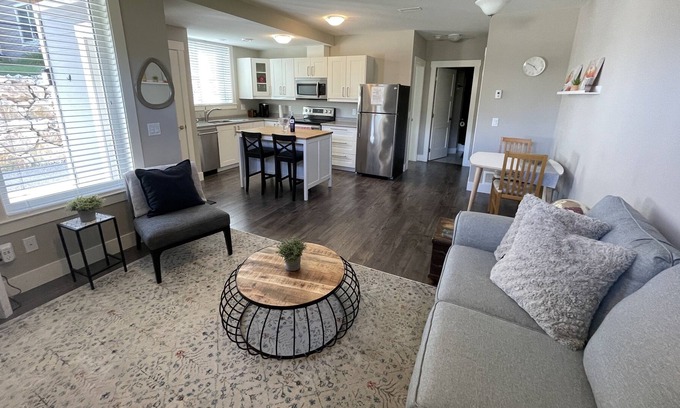 Black Mountain House | Perfect Ski Getaway: Cozy Black Mountain Retreat Awaits
