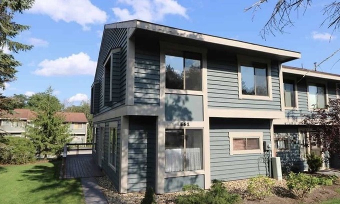 Hidden Valley House | Experience Skiing at Hidden Valley or Seven Springs Today