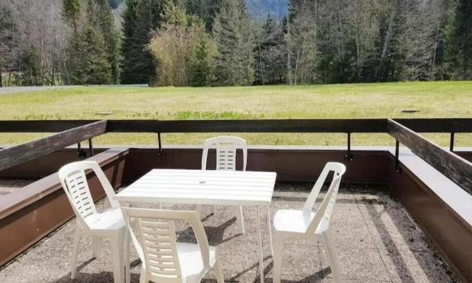 Les Contamines-Montjoie Apartment | Explore Ski Aux Pieds et Pieds Dans L'eau – Family Friendly Stay