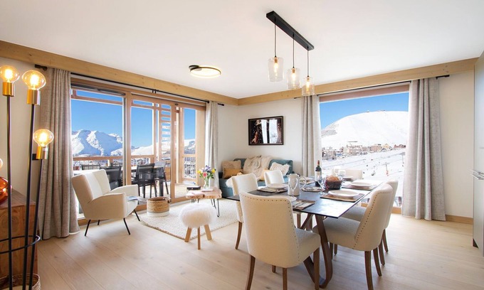 Bergers Condo | Adventure Awaits! Ski-in & Cozy T3 with Balcony Access