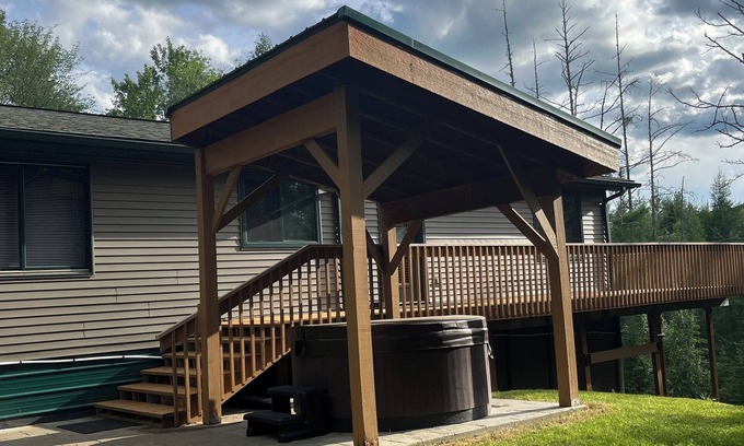 Stambaugh House | Relaxing UP North Getaway with Inviting Hot Tub