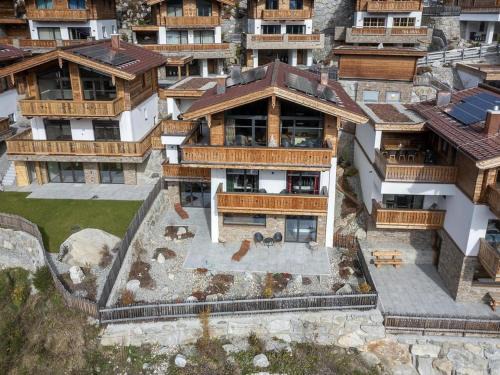 Schonbach Ski Chalet | Ski-Friendly Chalet in Neukirchen