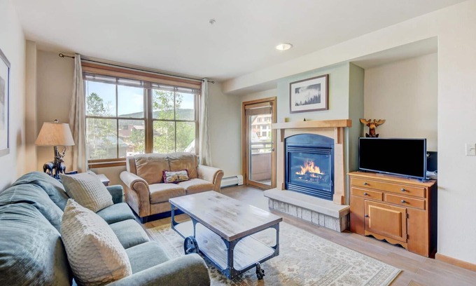Winter Park House | Stylish Ski-In/Out Condo 1221 with Hot Tub & Gym Access