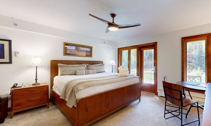 Vail Apartment | Mountain-View Studio with High-Speed WiFi & Shared Hot Tubs