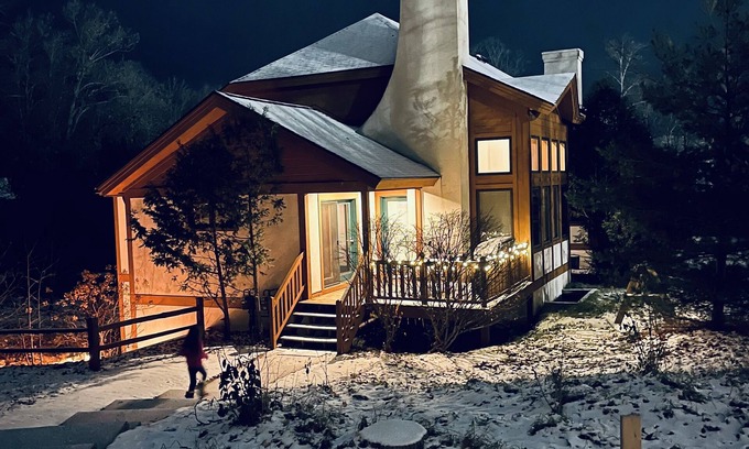 Boyne Falls Condo | Experience Ski In/Out Convenience in an Upgraded Condo
